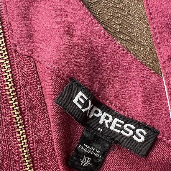 Express muted colors stripe tank top - Picture 5 of 10